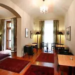 Hunger Apartahotel 4*