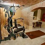 Hunger Apartahotel 4*