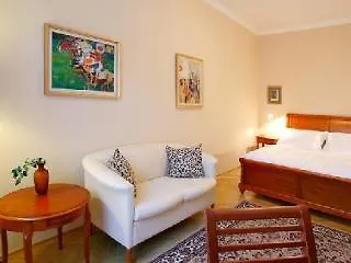 Hunger Hotel apartamentowy