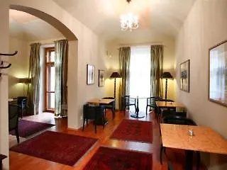 Hunger Hotel apartamentowy 4*