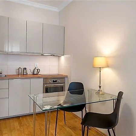 Aparthotel Hunger 4*