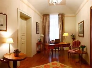 Hunger 4* Prague