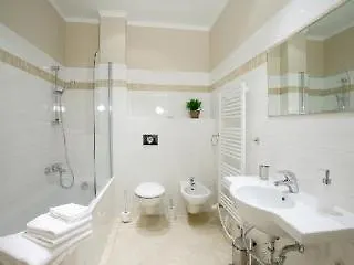 Hunger Apartahotel Praga