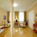 Aparthotel Hunger 4*