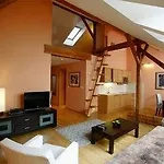 Hunger Aparthotel