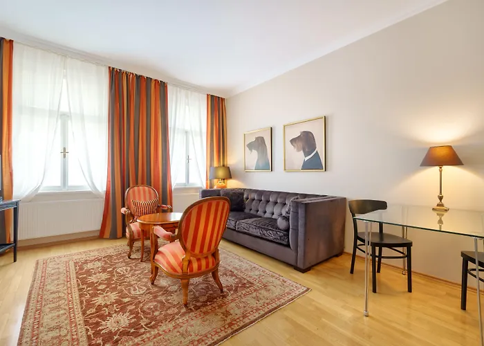 Hunger Aparthotel