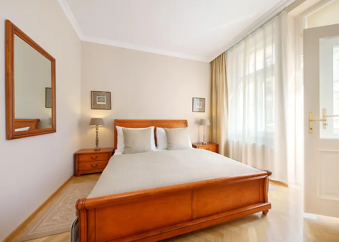 Hunger 4* Prague
