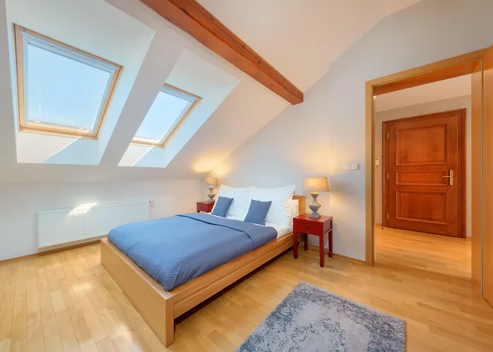 Hunger Aparthotel 4*